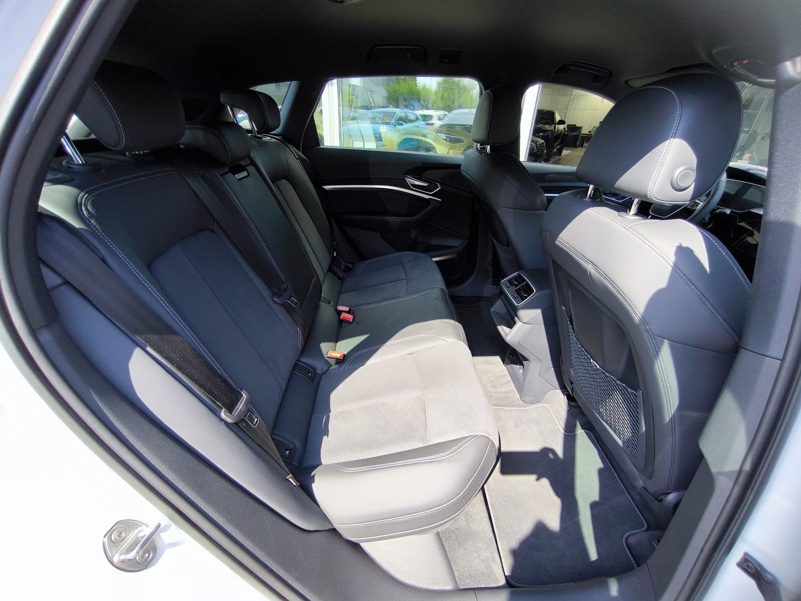 Fahrzeugabbildung Audi e-tron S LINE BLACK EDITION LED+SHZ+KAM+B&O+ACC+