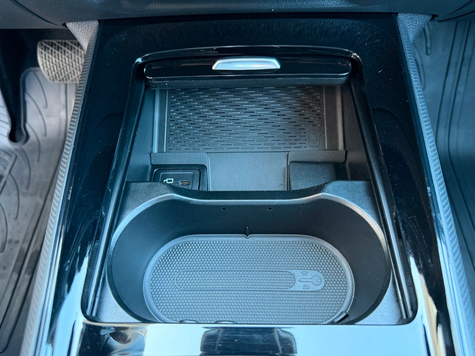 Fahrzeugabbildung Mercedes-Benz B 220 d Style R-Kamera+LED+Carplay+TOTW