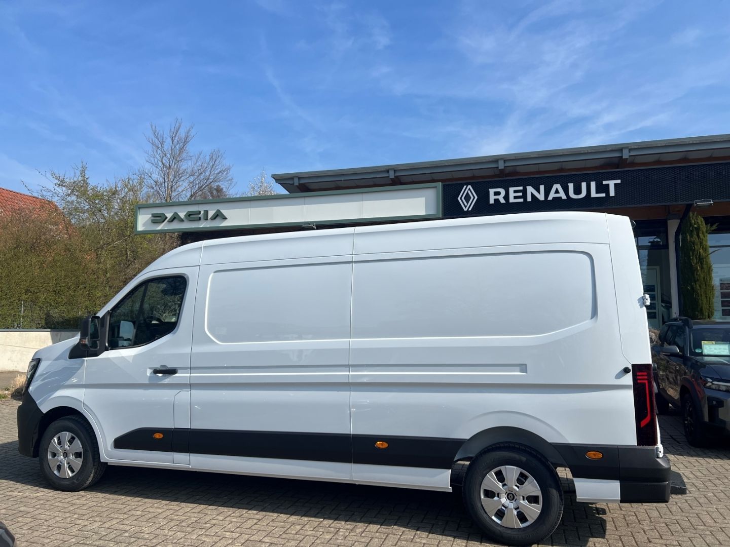 Fahrzeugabbildung Renault Master IV Kasten 3,5t L3H2 150 Business + Apple