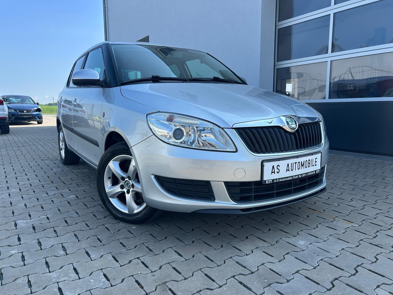 Skoda Fabia °°KLIMAAUTO°°TEMPOMAT°°SHZ°°ALU°°TÜV NEU°°