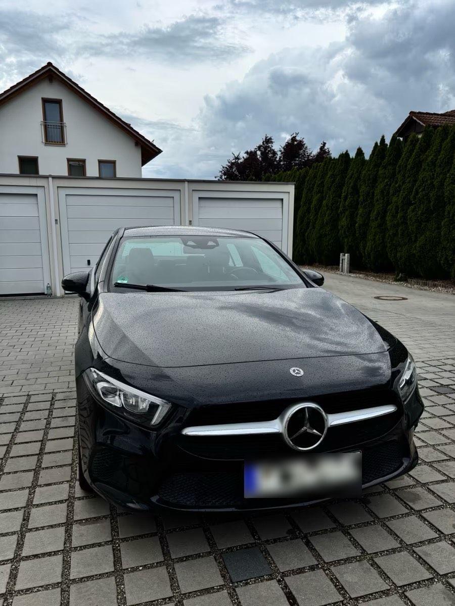 MERCEDES-BENZ Mercedes-Benz A 250 e