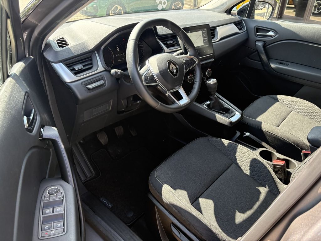 RENAULT Captur - Bild 8