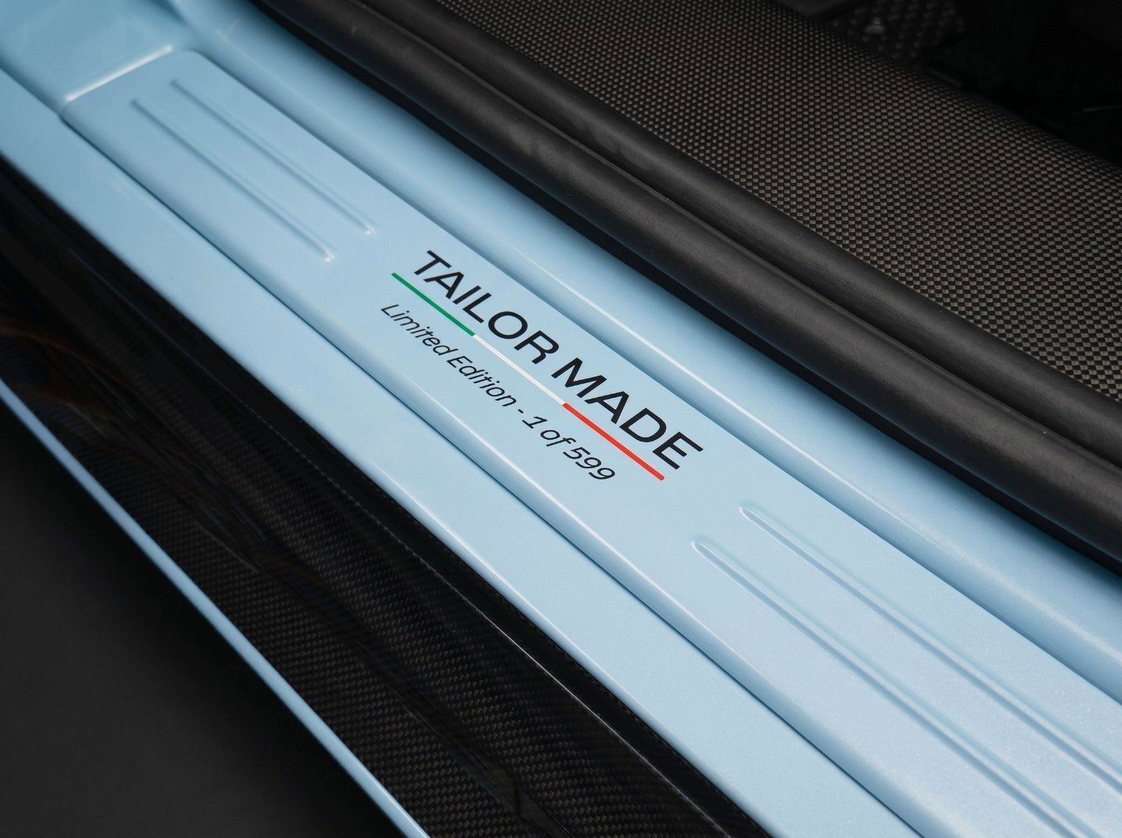 Fahrzeugabbildung Ferrari SF90 XX Spider | Tailor Made | Special Carbon