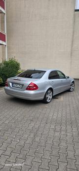 Mercedes-Benz Mercedes E 280 zu Verkaufen - Mercedes-Benz E 280 in Duisburg