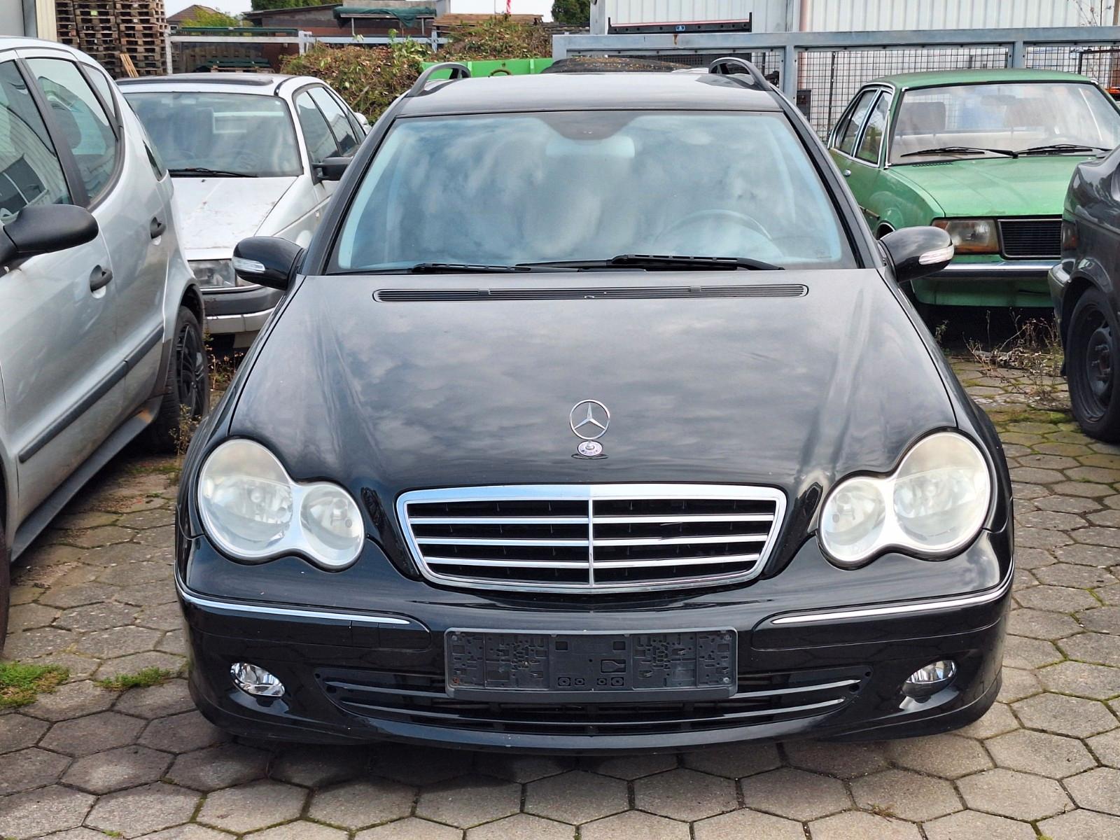 Mercedes-Benz C180 2006 — photo 12