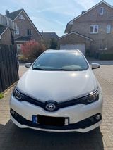 Toyota Auris Touring Sports Touring S. Hybrid 1,8-l... - Toyota Auris Touring Sports aus 2018