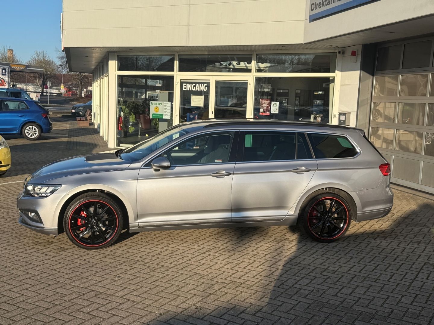 VW Passat Business AHK Navi LED ACC SHZ CarPlay And - Image 2