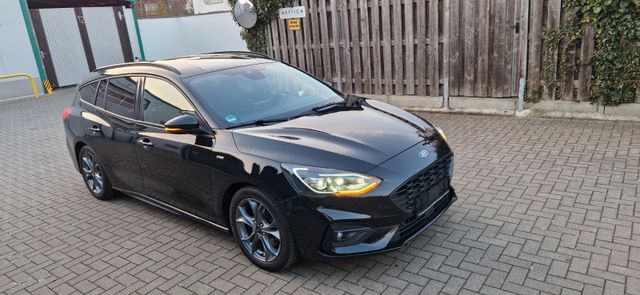 Ford Focus Turnier ST-Line 1 Hand Standheizung AHK