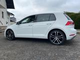 Volkswagen Golf VII IQ.DRIVE 1.6 TDI LED ACC PDC Klima usw. - mit Diesel-Antrieb: Us