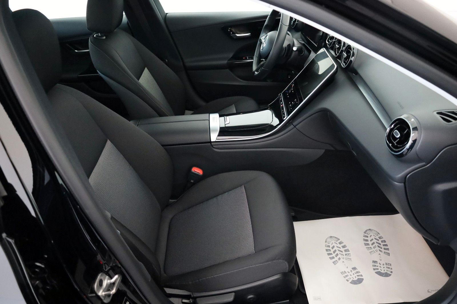 Fahrzeugabbildung Mercedes-Benz C 220d T Navi,LED,SH,PDC,Park Pak.,Apple CarPlay