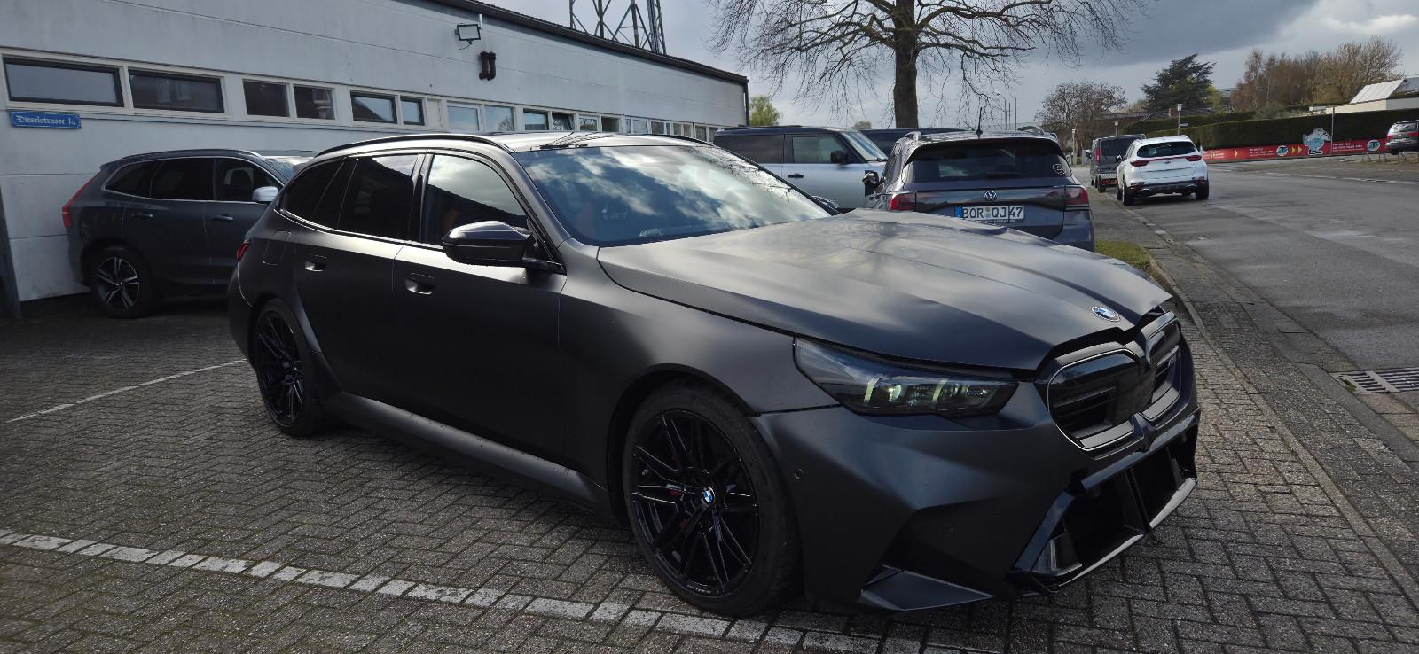 BMW M5Tour MDriver*Carbo*Pano*360*Ambient*HeadUp*B&W