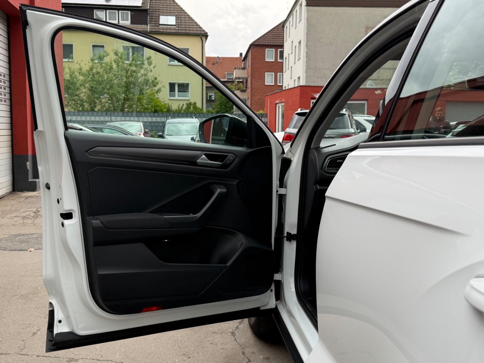 Volkswagen T-Roc Style*R-KAM*AHK*APPLE-CAR*ALU