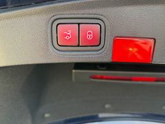 MERCEDES-BENZ C180 Coupe/AMG/FACELIFT/PANORAMA/BURMESTER