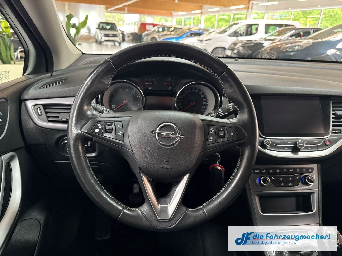 Fahrzeugabbildung Opel Astra K Sports Tourer Edition Start Stop Navi AC