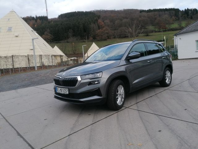 Skoda Karoq 1.5l TSI ACT DSG AMBITION - Garantie 