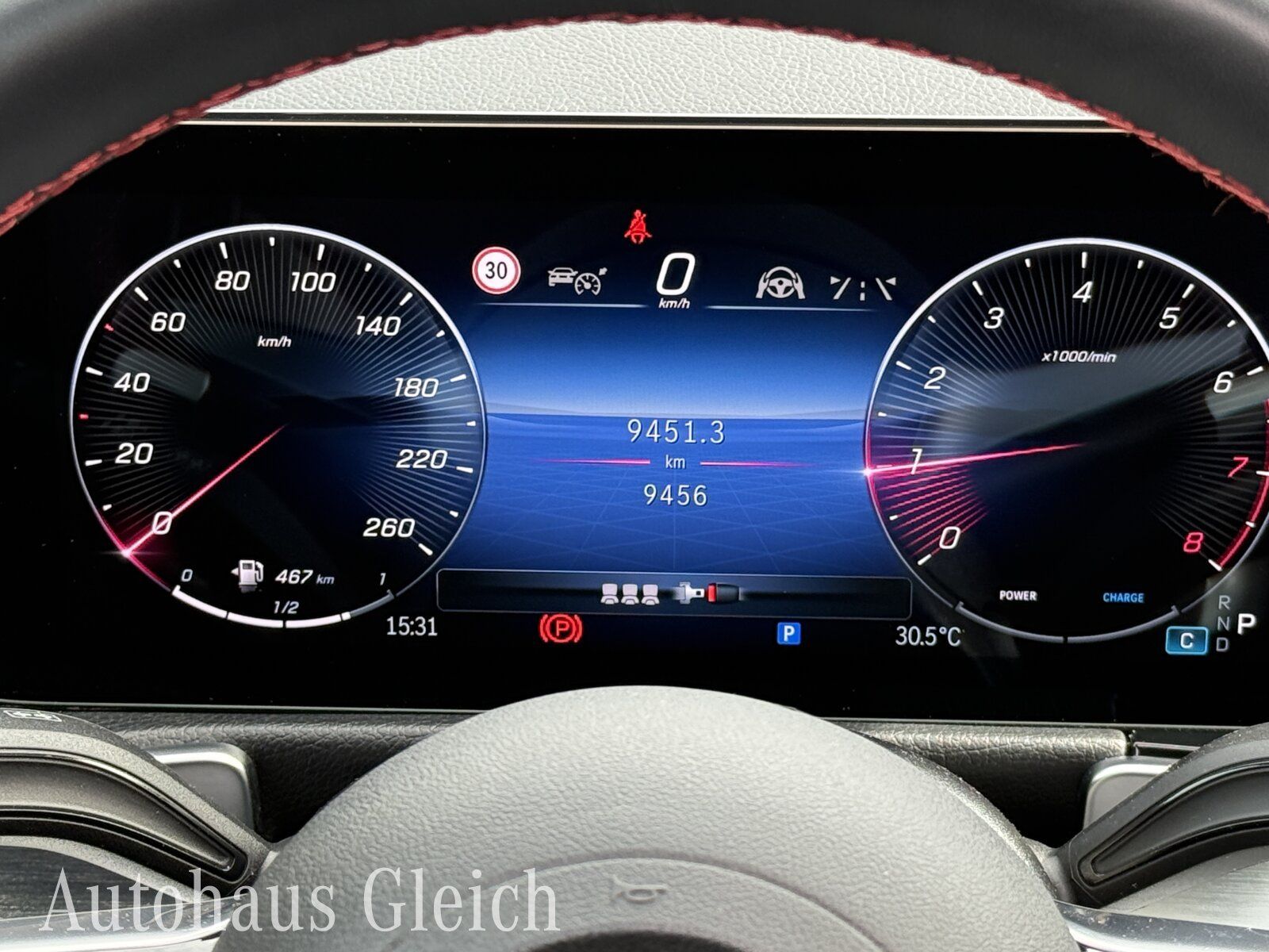 Fahrzeugabbildung Mercedes-Benz GLB 250 4Matic AMG Line (EURO 6e) Navi/Pano.-Dac
