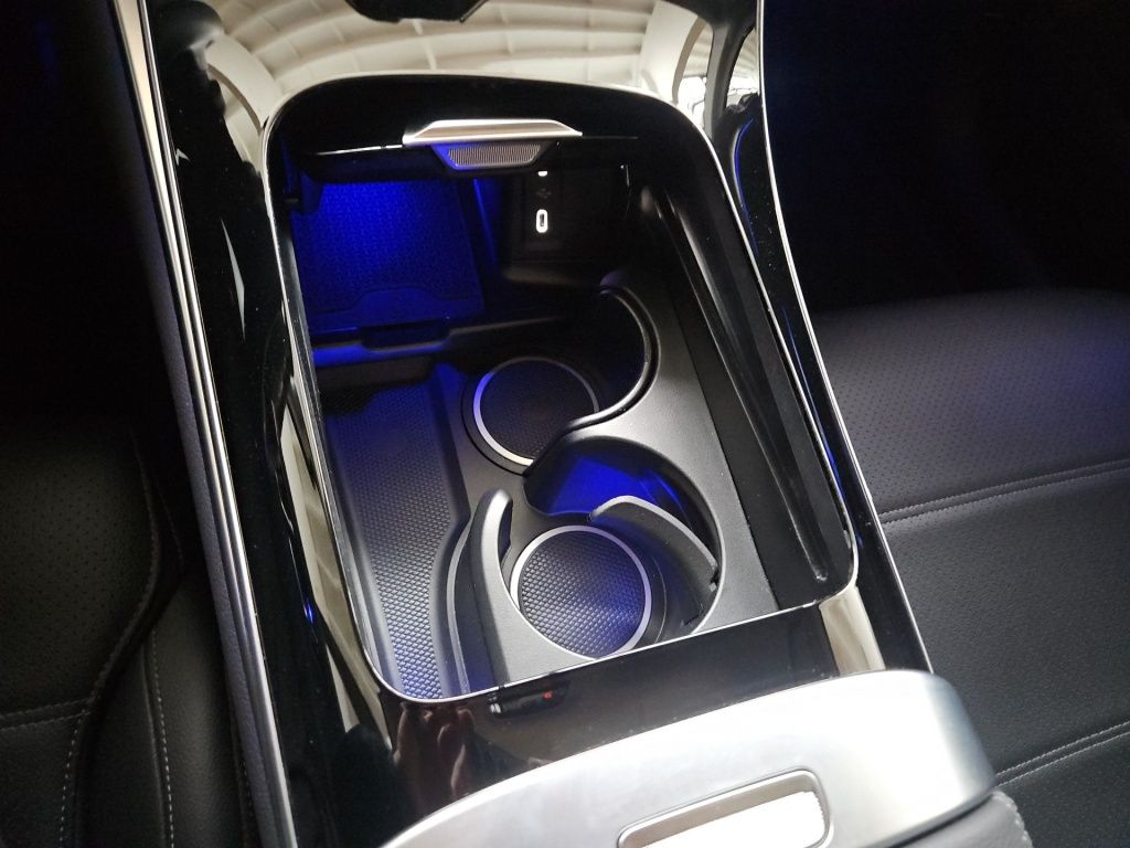 Fahrzeugabbildung Mercedes-Benz GLC 200 4M Avantg. Pano SDHZ Sitzklima Massage