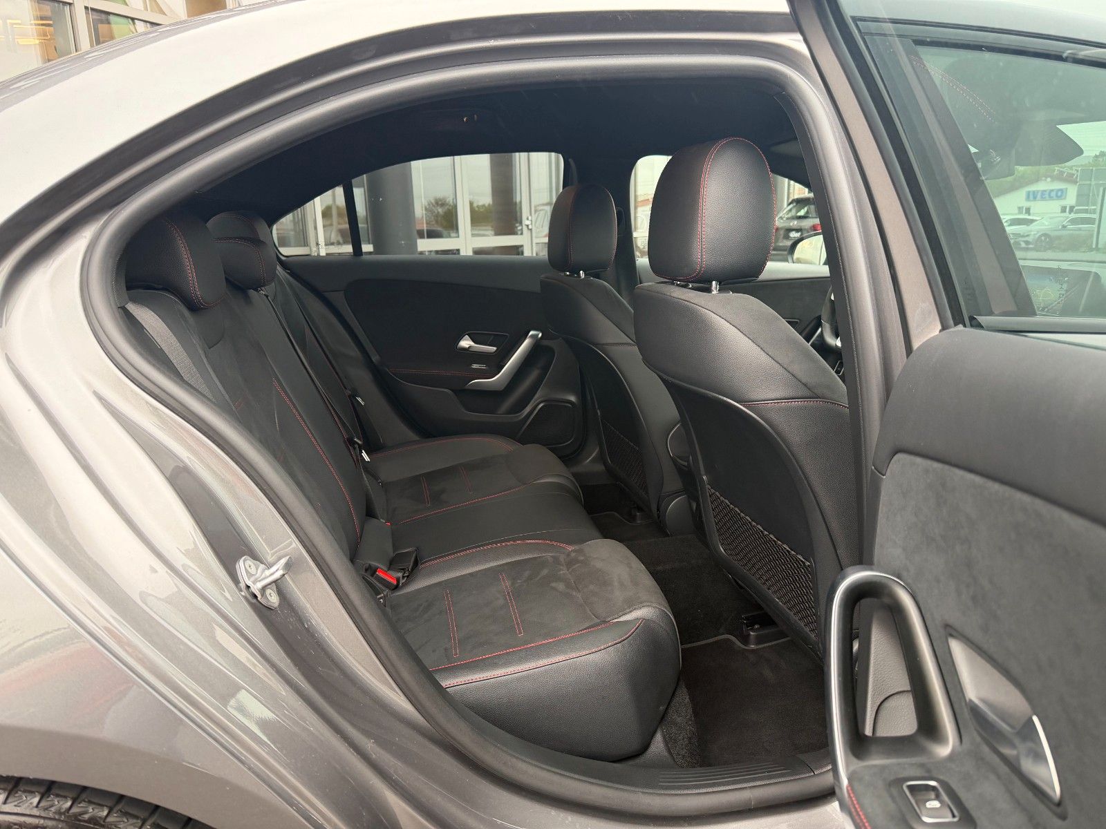 Fahrzeugabbildung Mercedes-Benz A 220d 4MATIC AMG+Night+LED+DAB+Carplay+19"