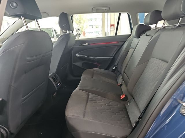 Fahrzeugabbildung Volkswagen Golf Variant 1.5 TSI Life STANDHZ NAVI AHK 4xSHZ