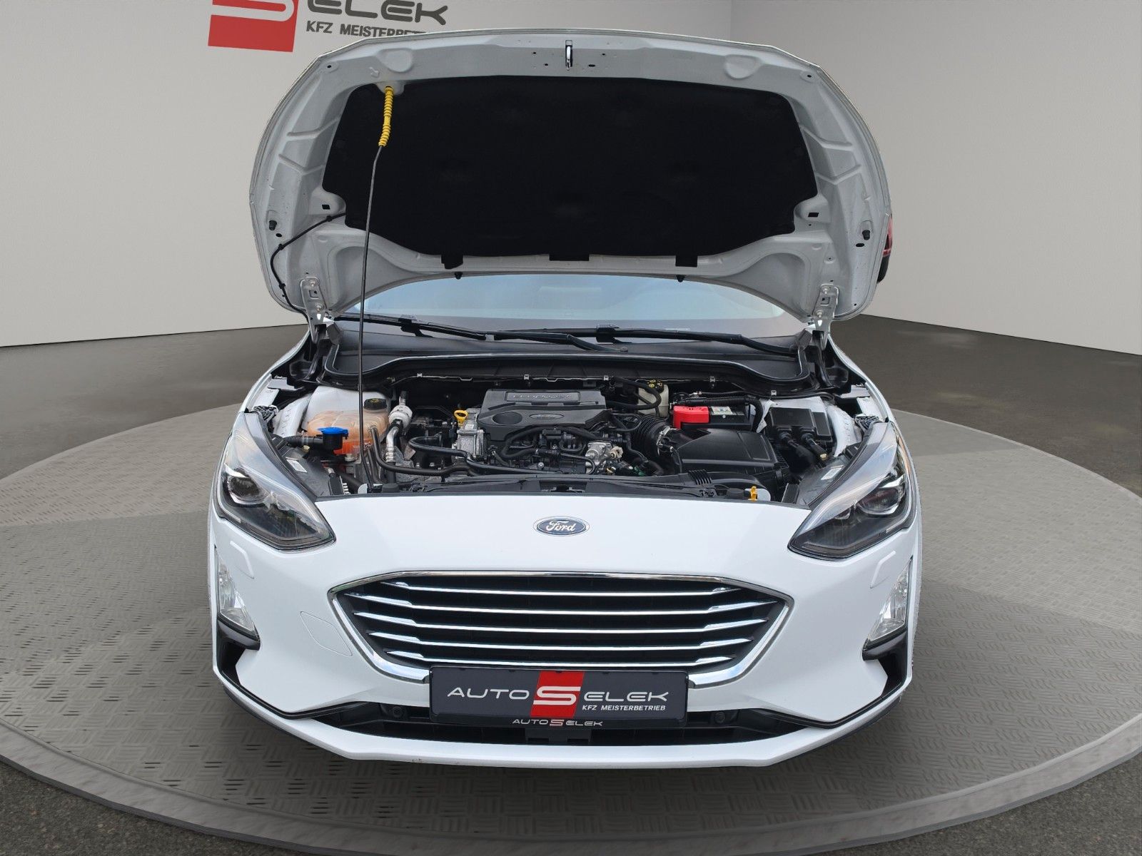 Fahrzeugabbildung Ford Focus Turnier Titanium Navi Kamera