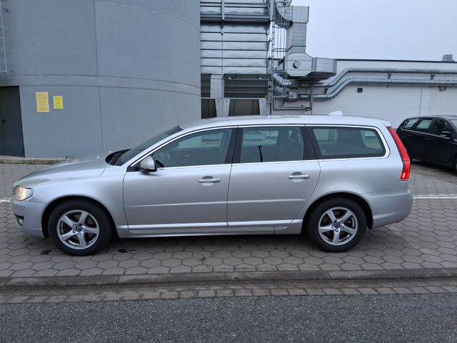 Volvo V70 D2, scheckheftgepflegt, 1.Hand