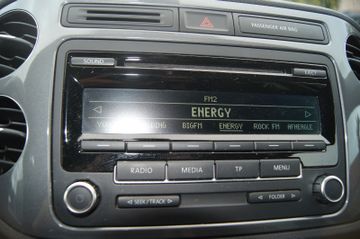 Volkswagen Tiguan - 11