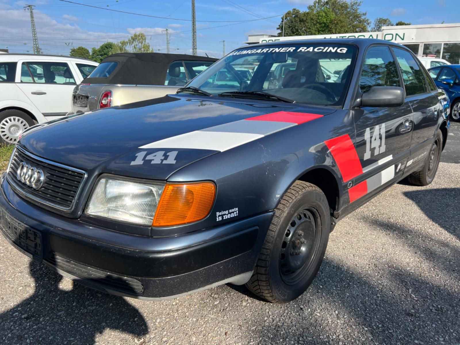 Audi 100 Heckschaden