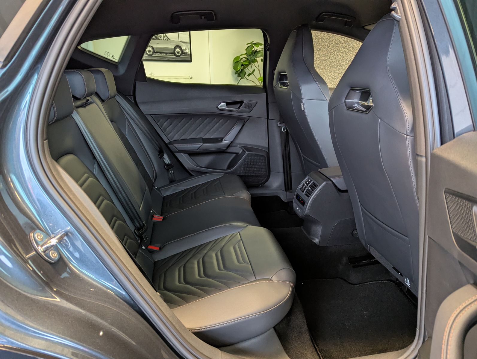 CUPRA Formentor 1.5 eTSI Leder Sennh DCC Kamera Matrix - Image 15