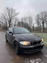 BMW E87 118i - BMW 118: E87