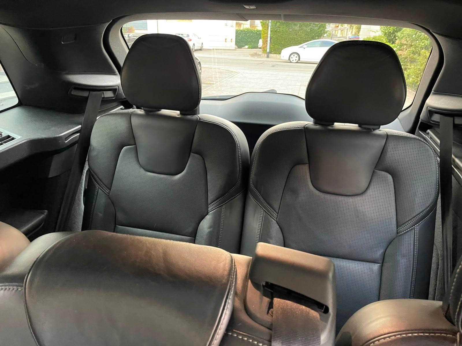Volvo XC90 PANO-360-HUD-AHK-Pilotassist.. FULL...