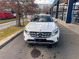 Mercedes-Benz GLA 220 d (AMG Line)  Top Z... - Mercedes-Benz GLA 220: Limousine
