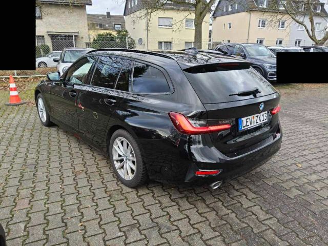 BMW 320 d Mild Hybrid Sport Line Pano SpoSi StHz Lan