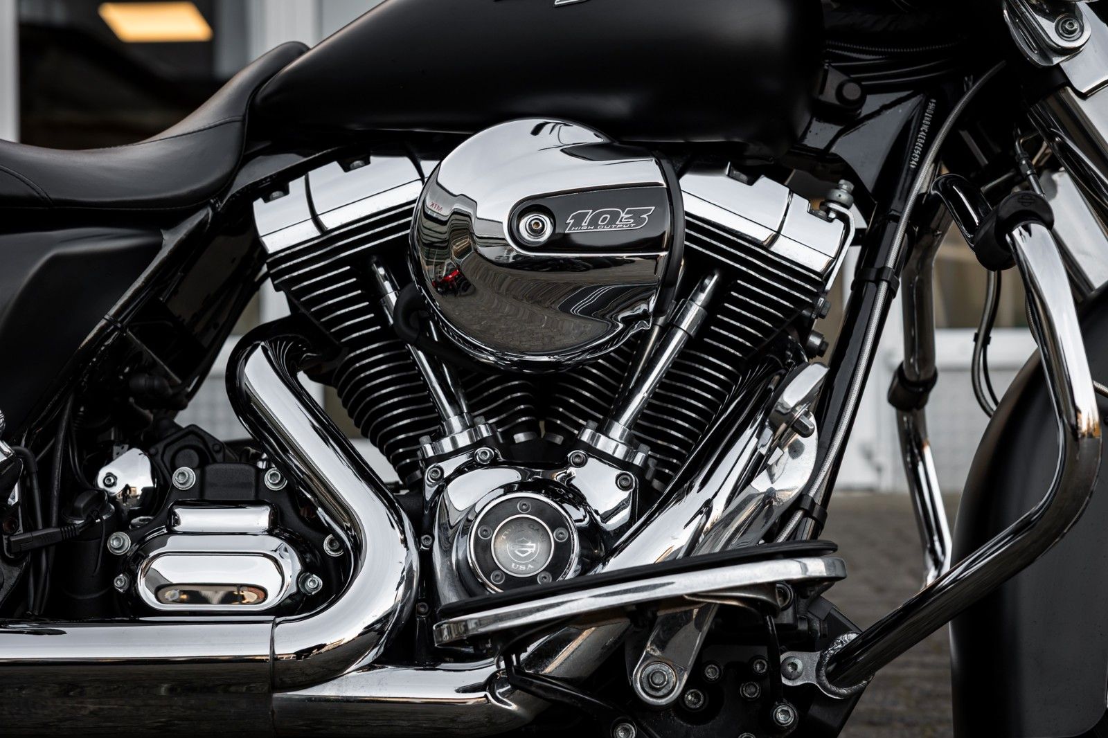 Fahrzeugabbildung Harley-Davidson FLHX Street Glide 103 cui - Vance & Hines - - -