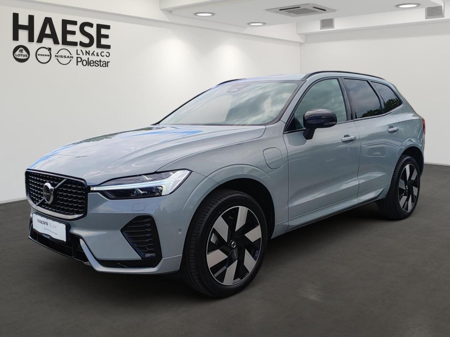 Volvo XC60 T8 Plus Dark Plug-In Hybrid AWD Voll-LED El