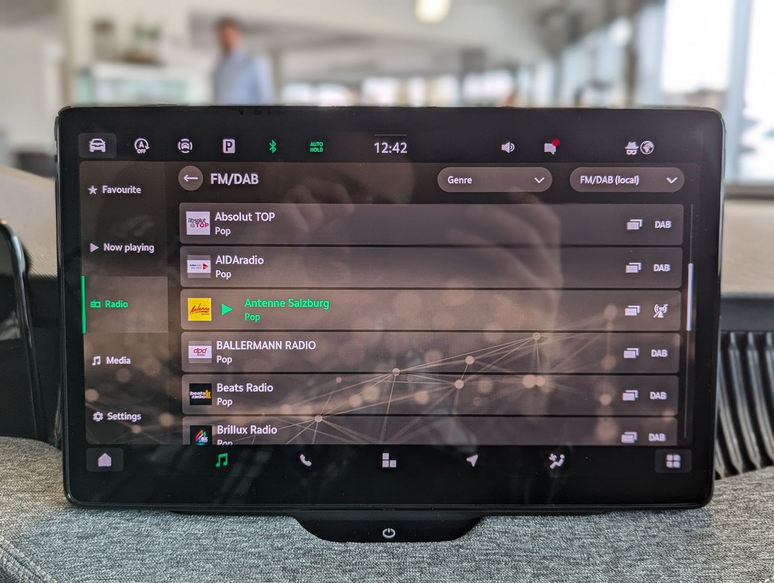 Fahrzeugabbildung SKODA Superb 2.0 TDI 4x4 Selection Matrix AHK 5J Garan
