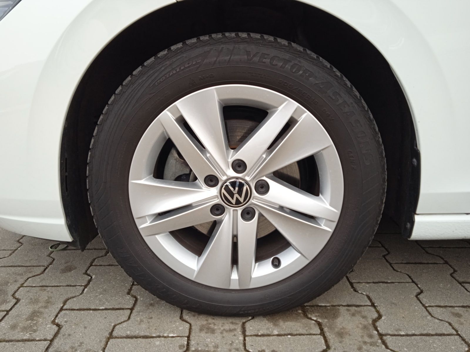 Volkswagen Golf - Bild 8