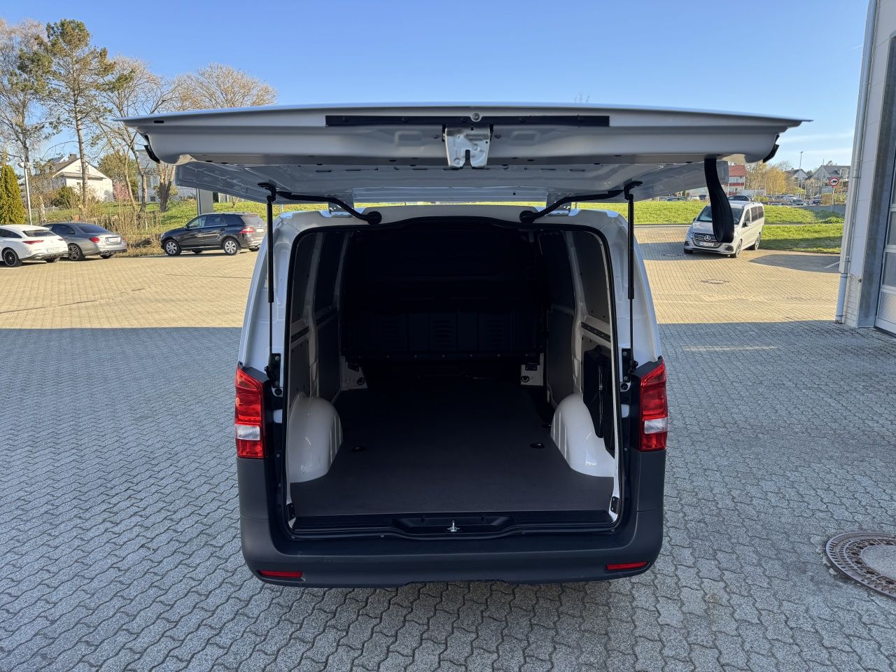 Fahrzeugabbildung Mercedes-Benz Vito 116 CDI KA lang Klima*Kamera*Tempomat*AHK