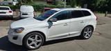 Volvo XC60 Kinetic AWD-AHK-Navi-Leder-Pano- R Disign - Volvo XC60 mit Diesel-Antrieb: Geländewagen, Awd Kinetic