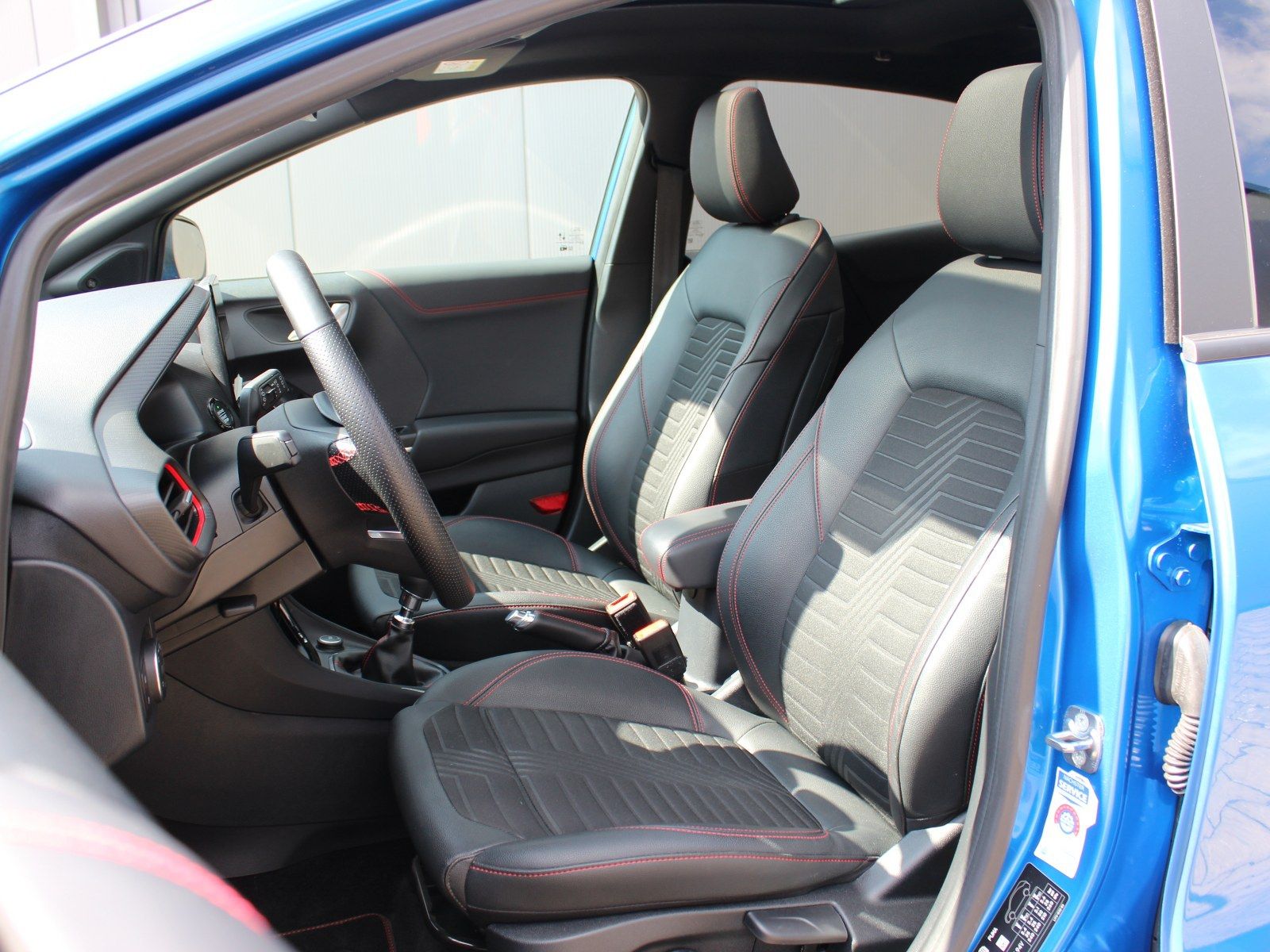 Fahrzeugabbildung Ford Puma ST-Line X 1,0 EcoBoost Mild Hybrid