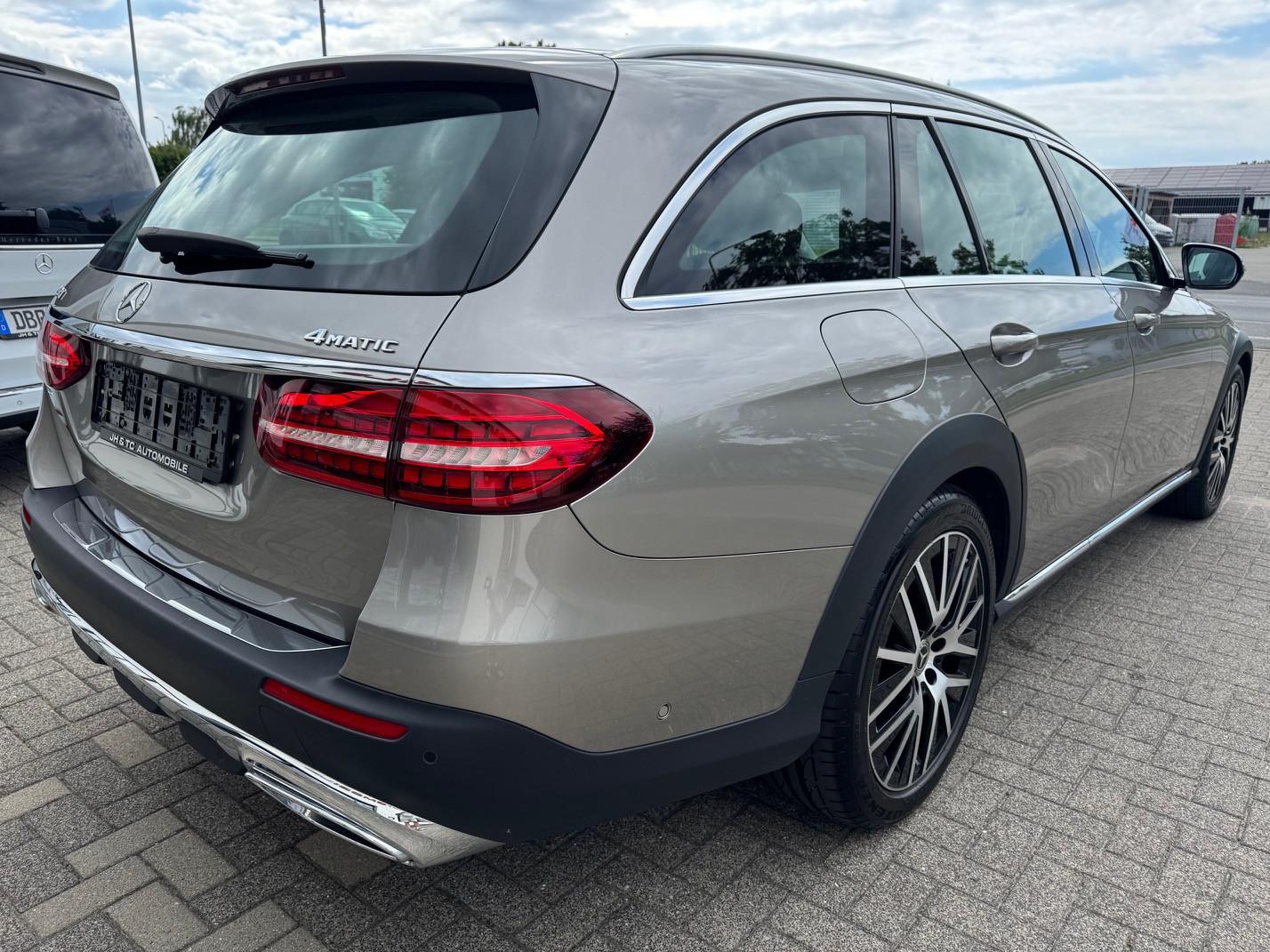Mercedes-Benz E 220 d 4Matic All-Terrain/Avantg/Panorama/Distr
