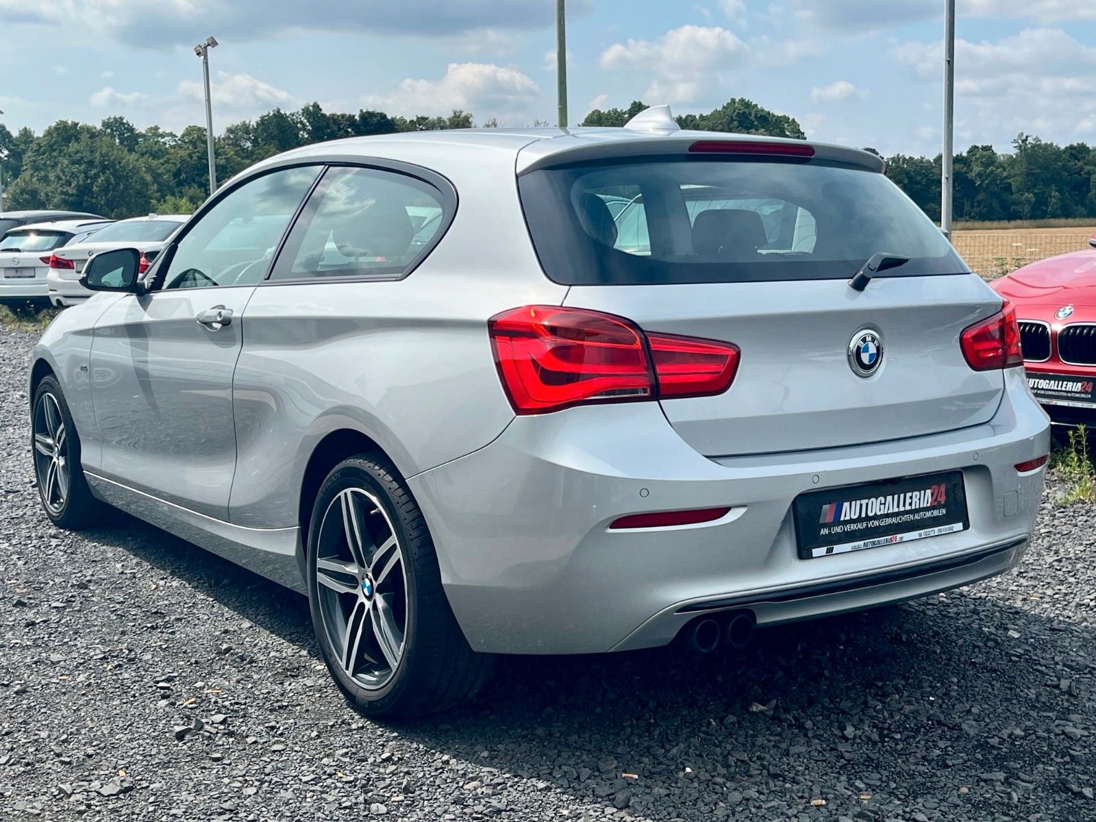 Fahrzeugabbildung BMW 120i 3-Türer Aut. SPORT LINE Navi LED HiFi 1.HAN