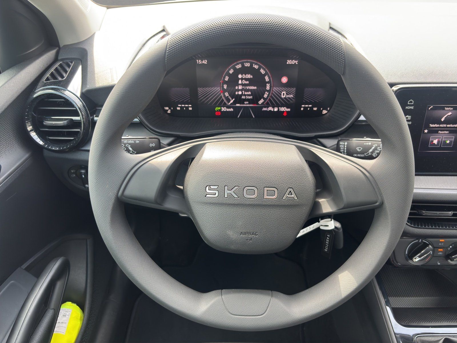 Fahrzeugabbildung SKODA Fabia Essence 1,0 TSI 70 kW