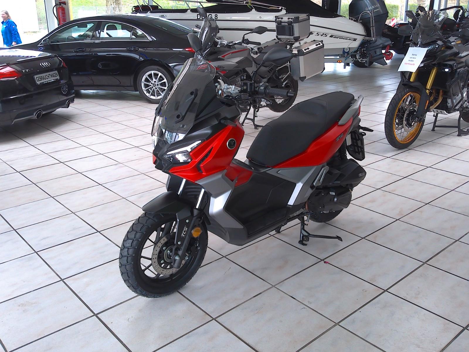 VOGE SR1 ADV 125 ABS TCS rot und schwarz