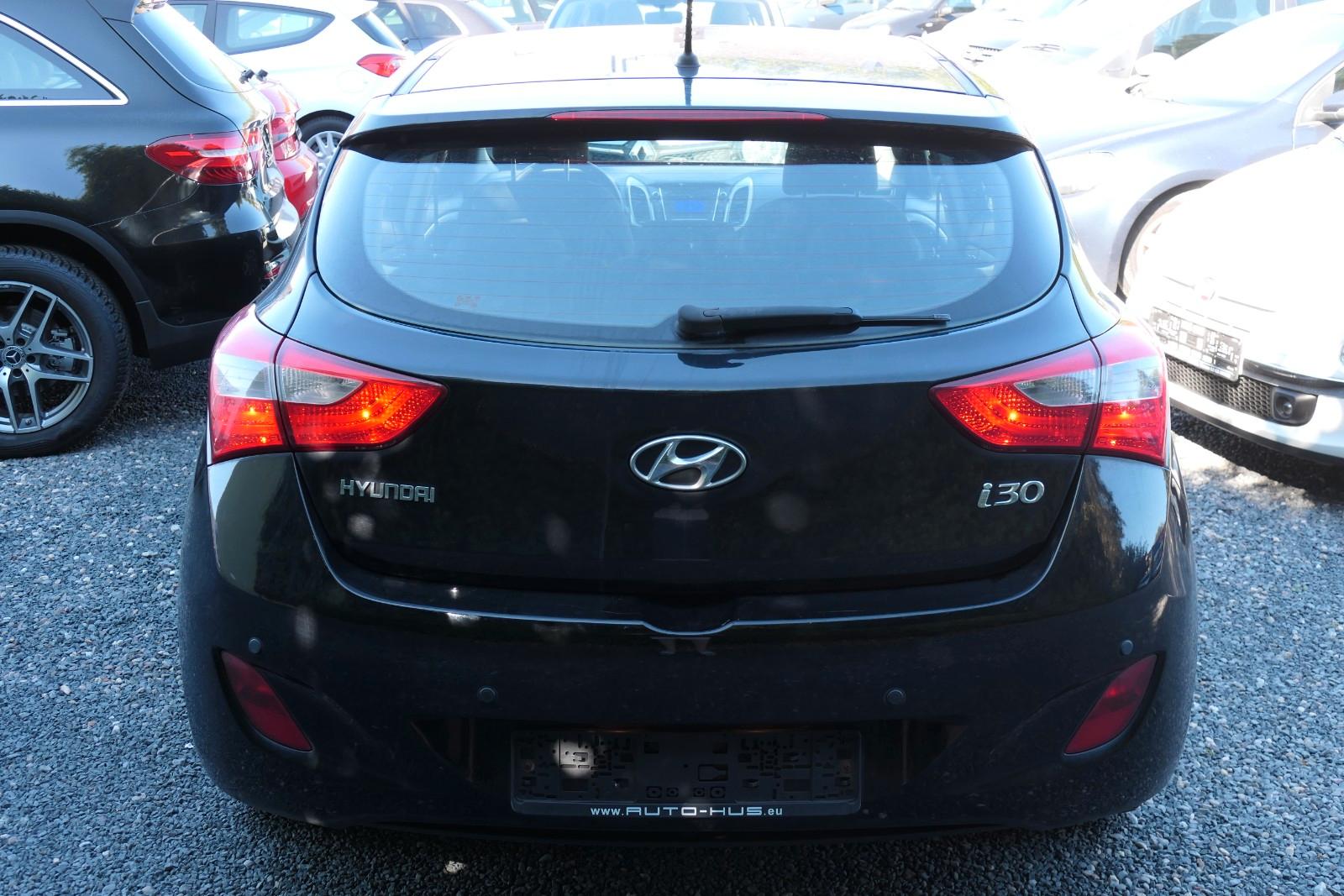 Hyundai i30 CW 1.4 Classic* PDC*KLIMA*TÜV*