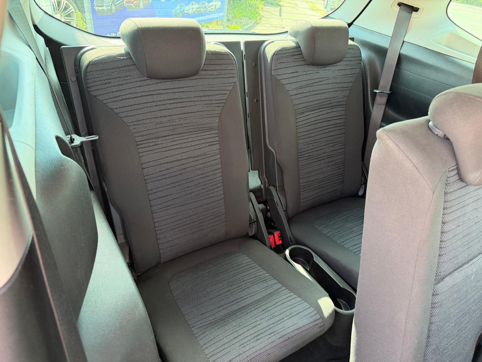 Opel Zafira 2015 — photo 16