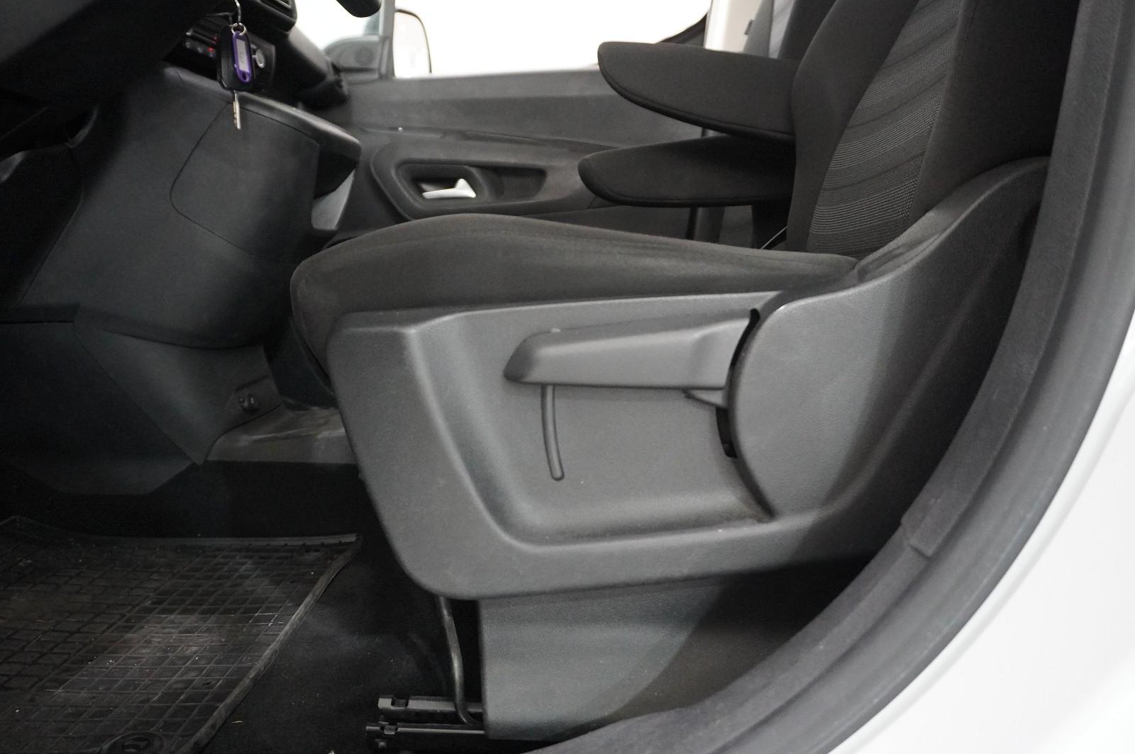 Opel Combo-e LIFE EDITION 11KW KLIMA/PDC/TEMP./DAB+