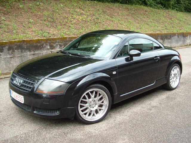 Audi TT  1.8 T Coupe*KLIMA*XENON*BOSE*ALUFELGEN*