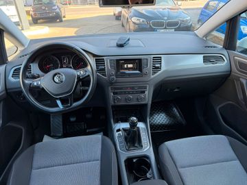 Volkswagen Golf - 11