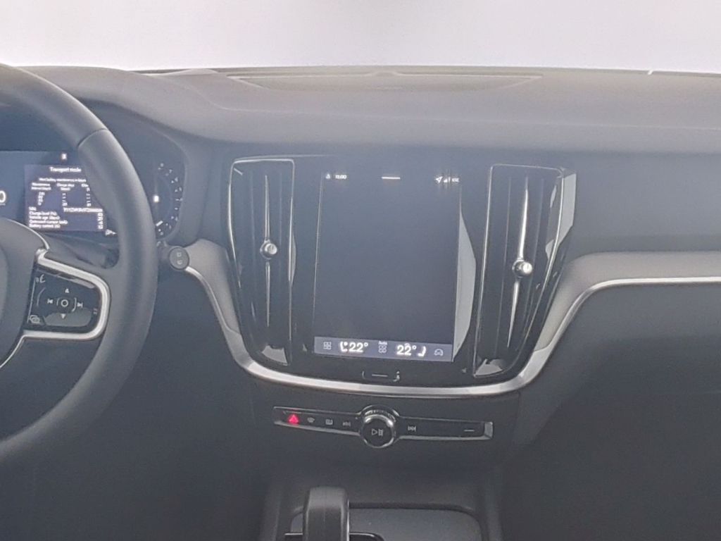 Volvo V60 B4 Plus Dark HUD Digitales Cockpit Memory Si foto 15
