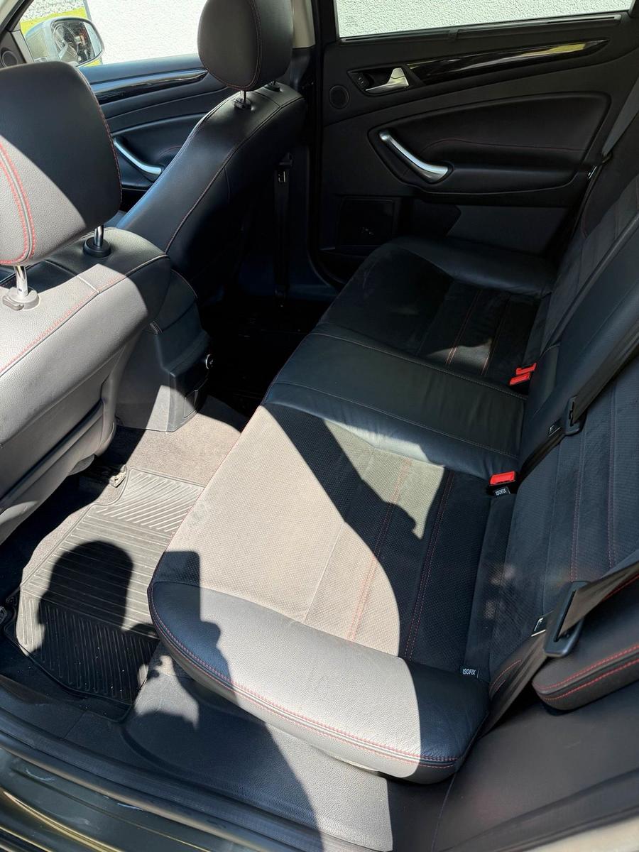 Ford Mondeo 2013 — photo 13